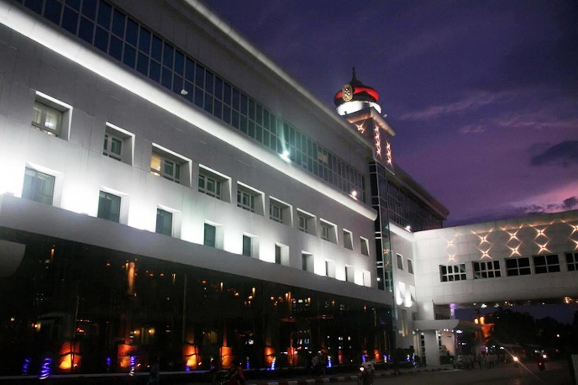 Grand Diamond City Hotel & Casino Poipet Eksteriør billede